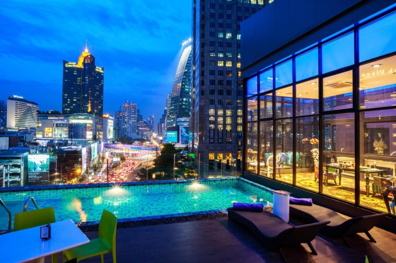 Hotel Clover Asoke - Sha Extra Plus Bangkok Exterior photo